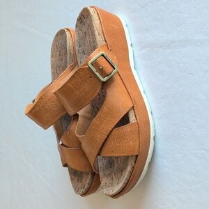 Kork Ease Callie Camel Colored Leather Wedge Sandal Women's Size 8